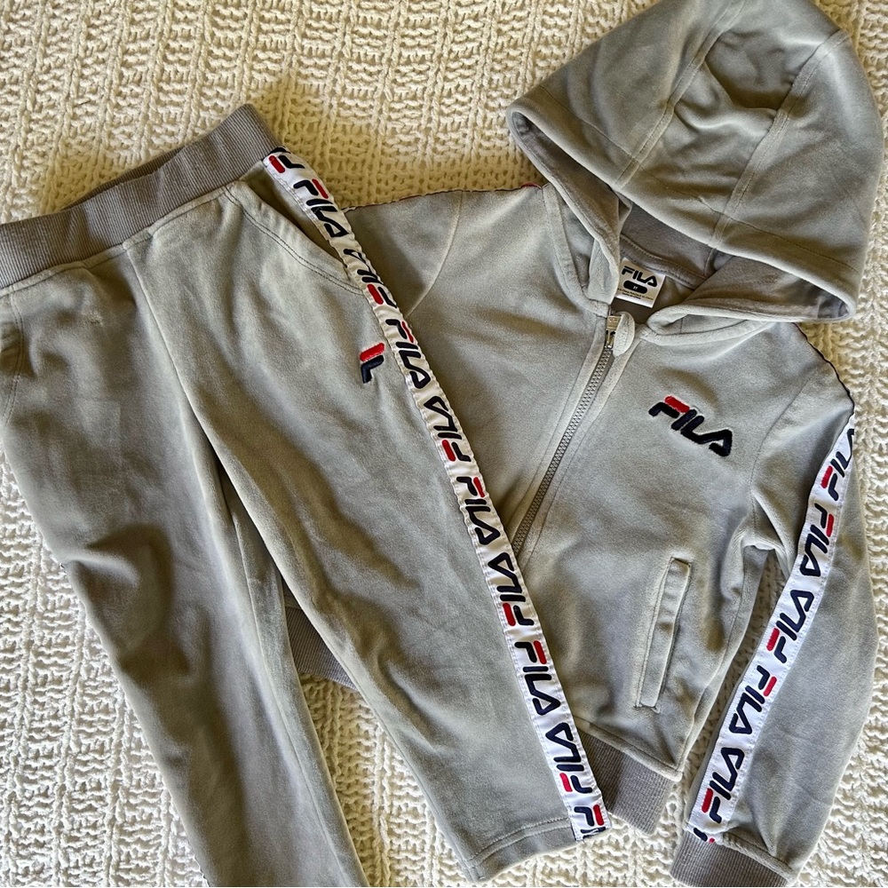 FILA Boys Youth Toddler Kids 2 Piece Velour Tracksuit Grey Size 2T